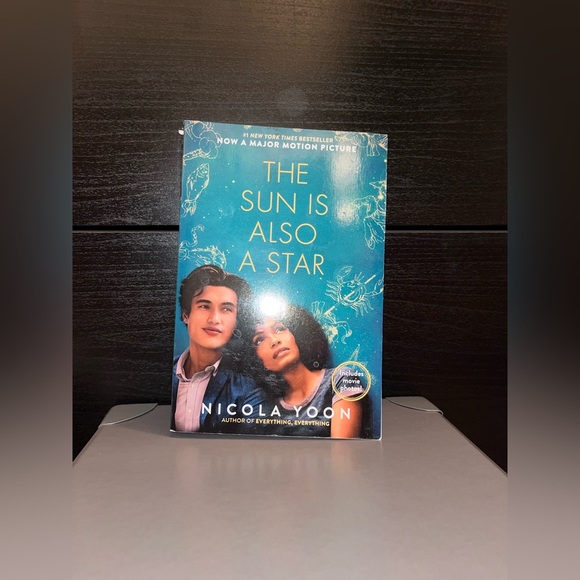 The Sun Is Also A Star - Paperback - Picture 1 of 1